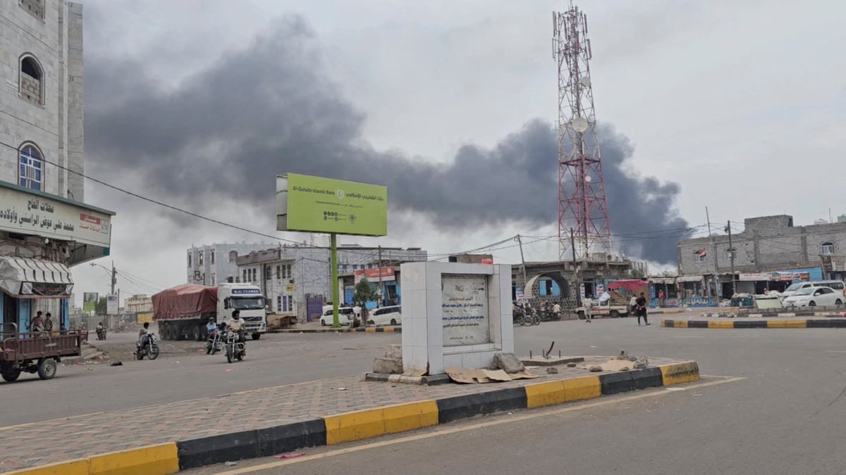 Damage from Houthi ballistic missile attacks on Yemen's Mocha port, August 2026