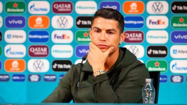 ronaldo coca cola stock price drops