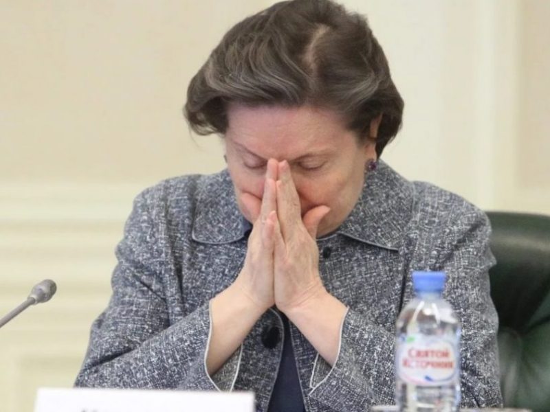 The head of khmao komarova, who confessed to criminal schemes,