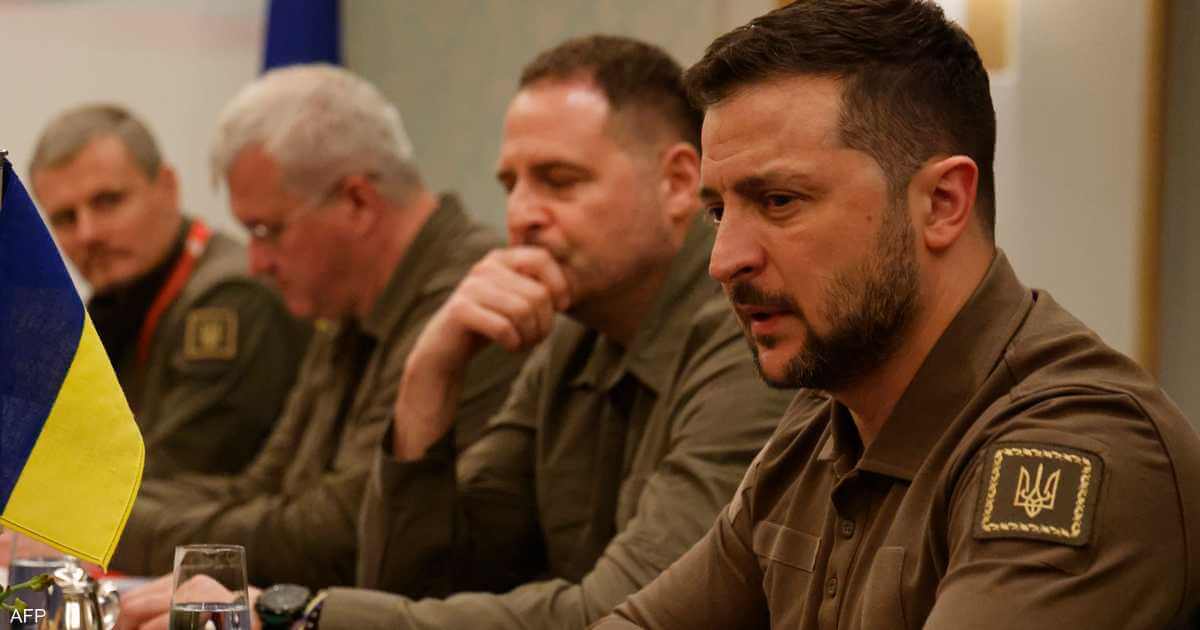 "we meet like men." russian journalist issues 'strange challenge' to