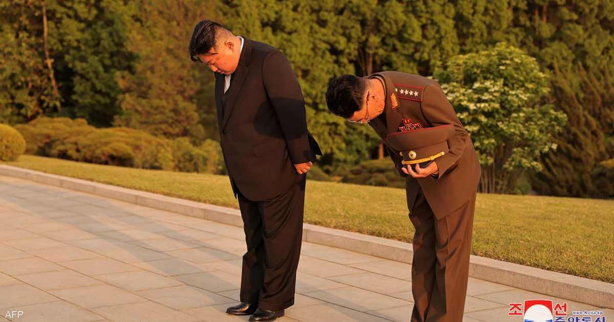 Unprecedented.. Kim Jong Un "bows" to this man