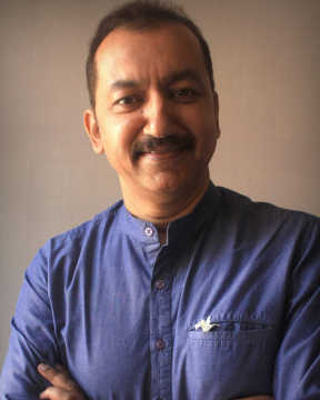 Kiran Yadnyopavit - writer of Scam 2003 Kiran Yadnyopavit writer of Scam 2003 dialogue and story