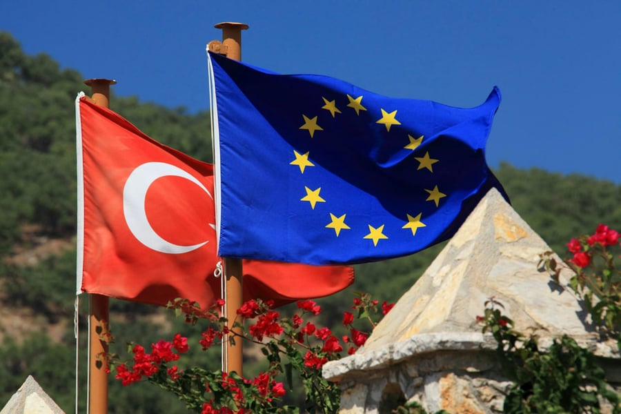 turkish-european-union-flags
