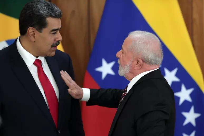 Nicolas Maduro and Luiz Inacio Lula da Silva