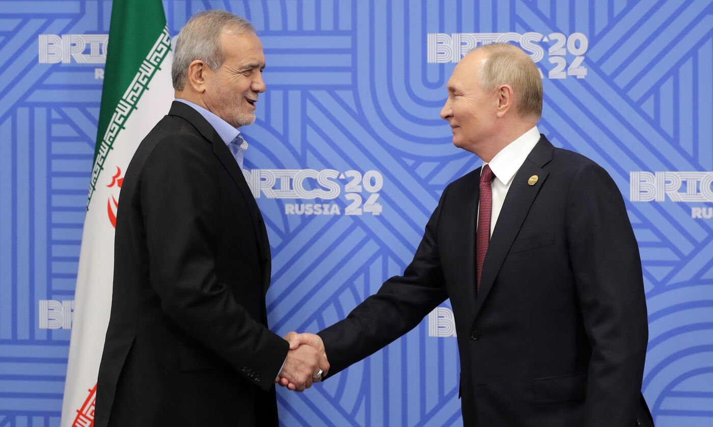 Vladimir Putin meets Masoud Pezeshkian