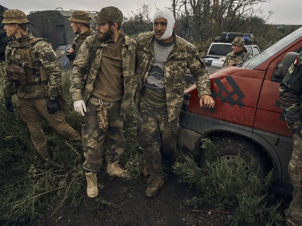 wounded Ukrainian soldier