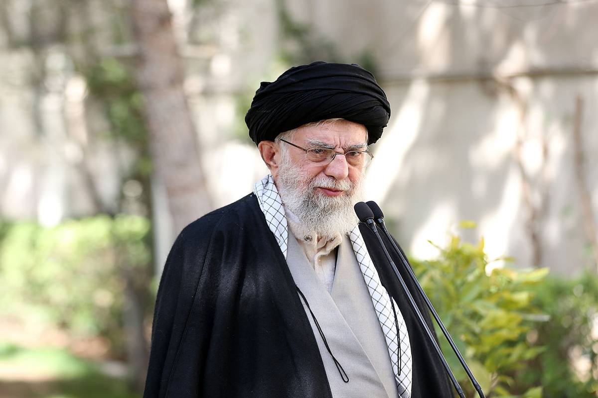 Khamenei, US and Israel, Syria coup, Golan Heights, military presence, Middle East tensions, Israeli Defense Minister, Syrian conflict, regional instability, proxy wars, Israel-Syria relations