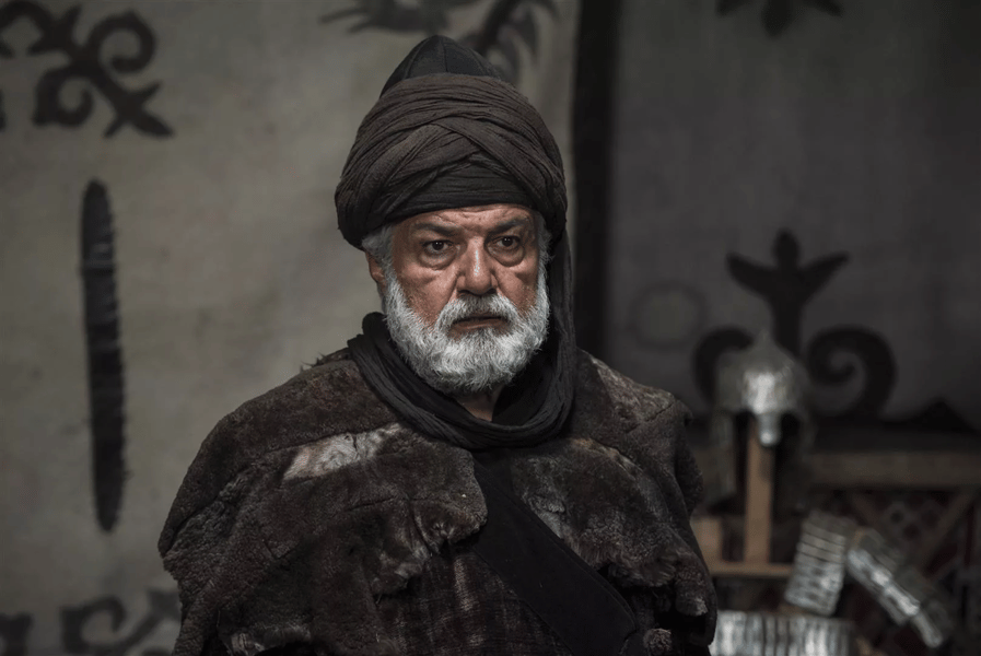 Serdar Gökhan as Süleyman Şah in Ertugrul Gazi cast Serdar Gökhan as Süleyman Şah, Ertugrul Ghazi cast