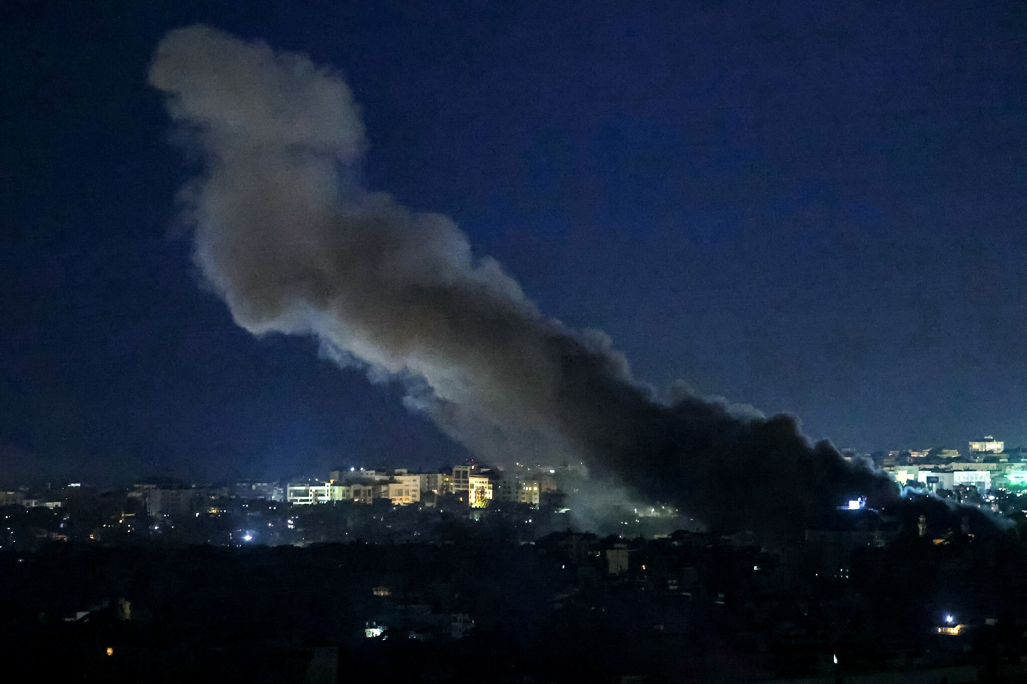Israel airstrikes Syria, military targets Syria, airstrike operation, Israel military action, Syria infrastructure attack, Israeli defense forces, airstrikes on military sites, Syria airstrike campaign, strategic military targets