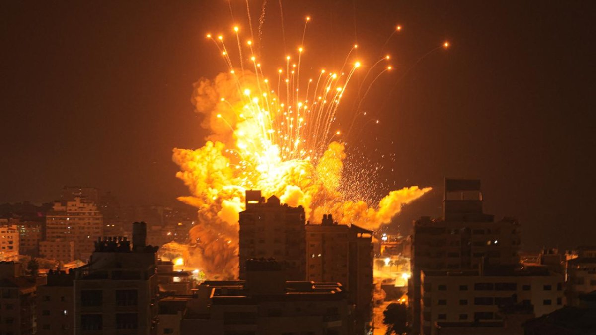 israel violates lebanon ceasefire 60 times