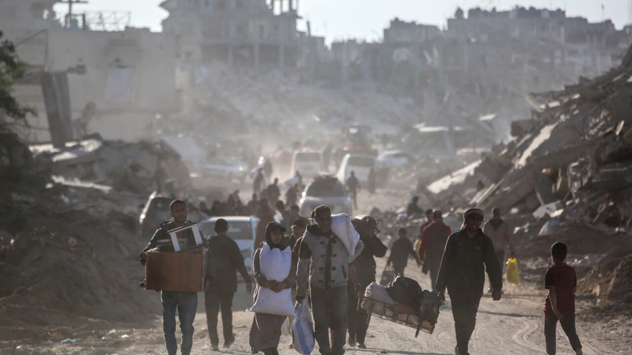 Trump warns of crisis if Gaza ceasefire collapses