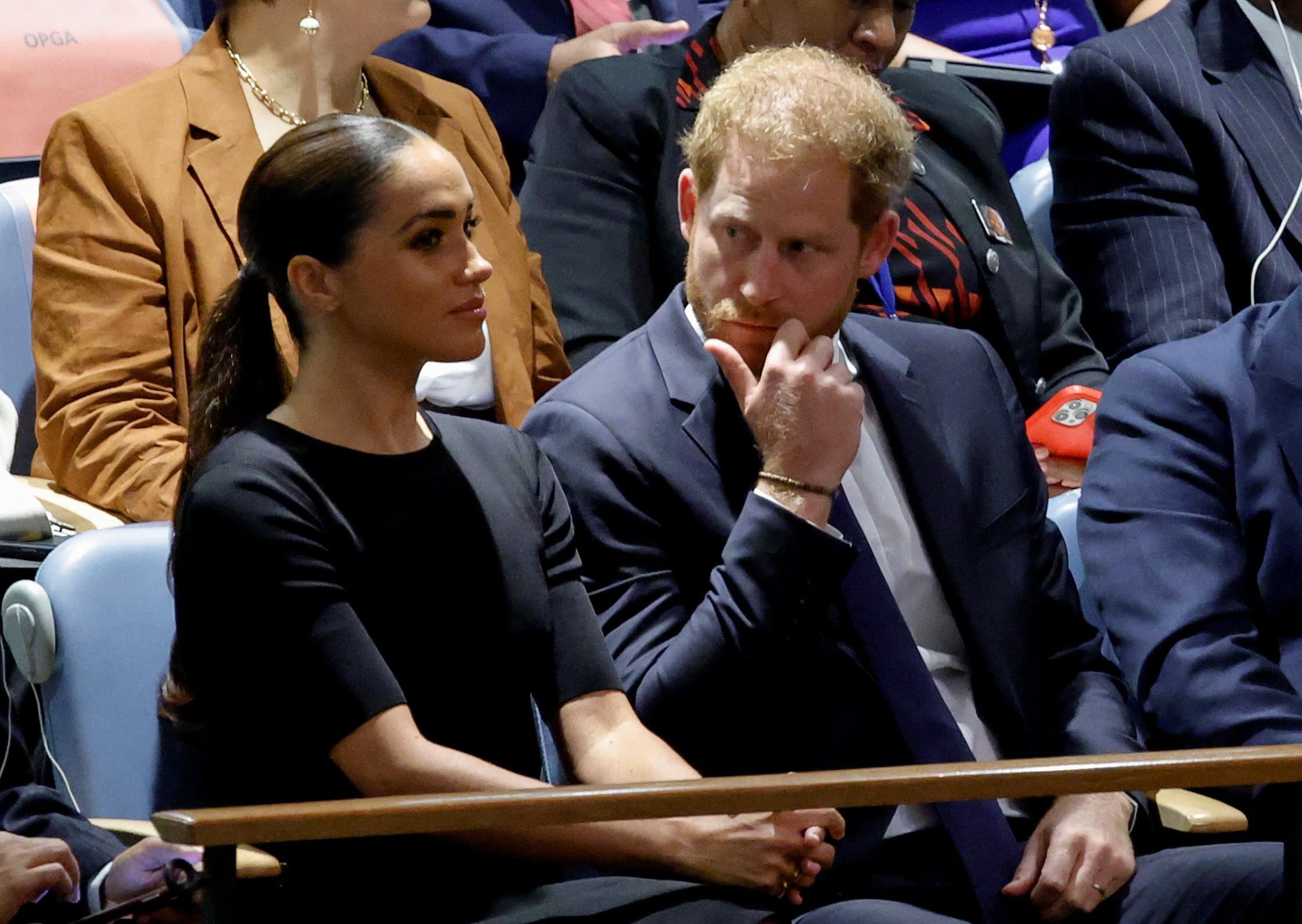 prince harry, megan merkle, british royal family, prince harry us residency