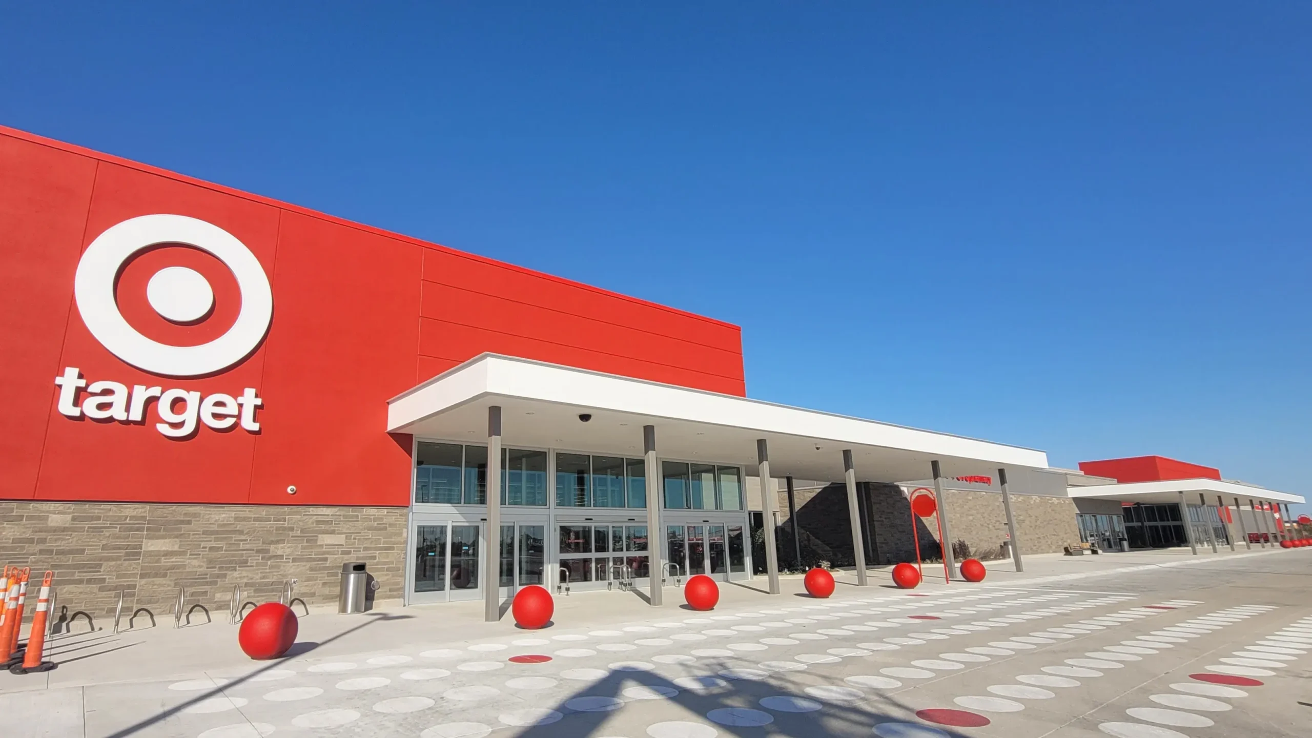Target hours today including opening and closing times for stores and pharmacies across the United States