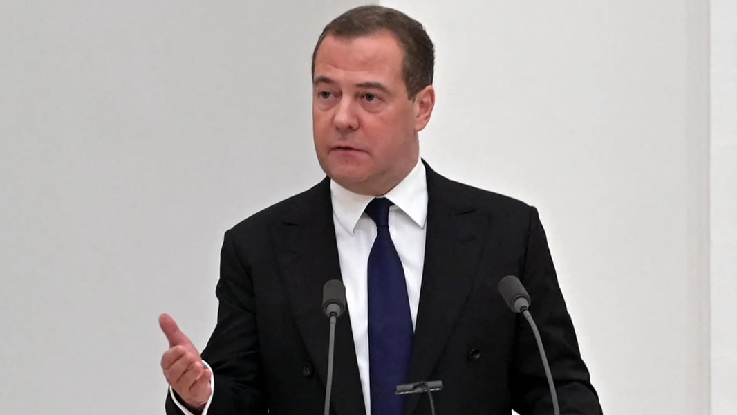 Dmitry Medvedev mocks Trump’s ultimatum, calls tariff threat “theatrical,” says Russia doesn’t care