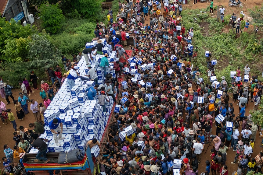 Thailand Cambodia border clash, Cambodia displaced civilians, Thai artillery strike, Cambodian soldiers, Southeast Asia conflict, US arms sales, Donald Trump ceasefire, border violence, humanitarian crisis, ASEAN mediation