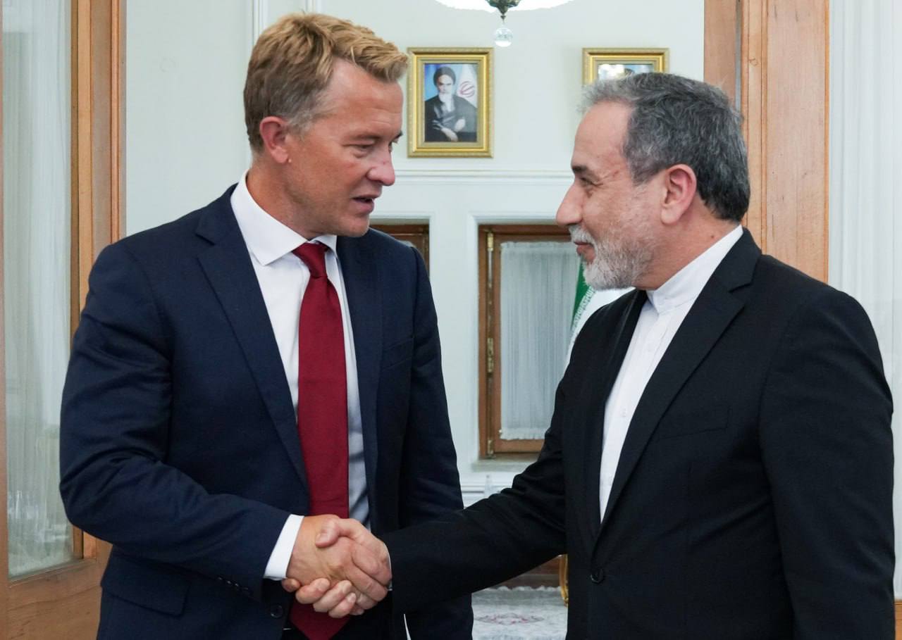 Norwegian Deputy Foreign Minister Andreas Kravik meets Iran’s Abbas Araghchi in Tehran