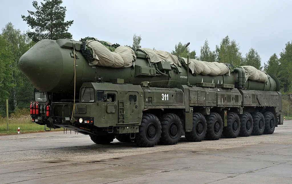 Oreshnik missile, hypersonic missile, Russian military truck, field deployment, Russia defense system