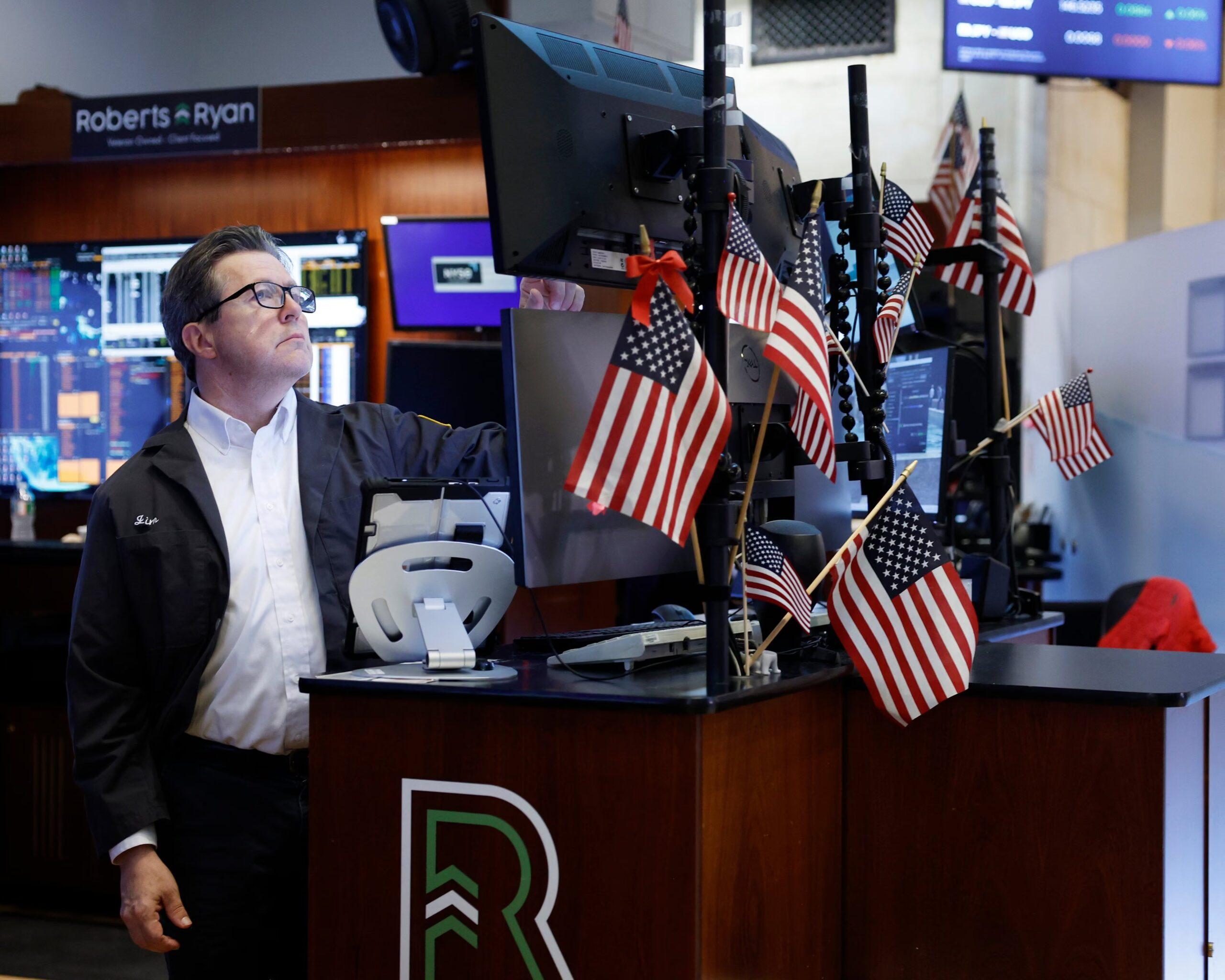 Trump tariff order, global trade war, White House, economic policy