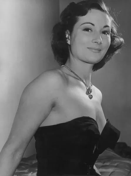 Young Rosemary Harris – Early Career British Actress Young Rosemary Harris — British stage and film actress in her early career, known for elegance and award-winning performances.