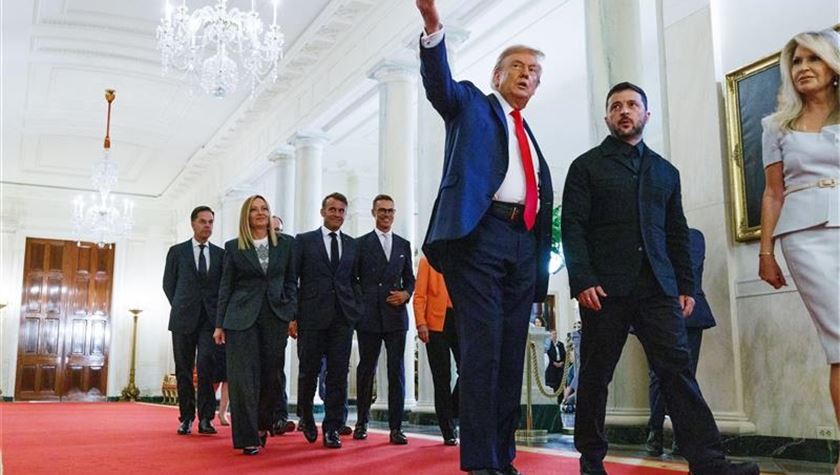 Trump, Zelenskyy, Macron, and Scholz at the White House summit on Ukraine war security guarantees