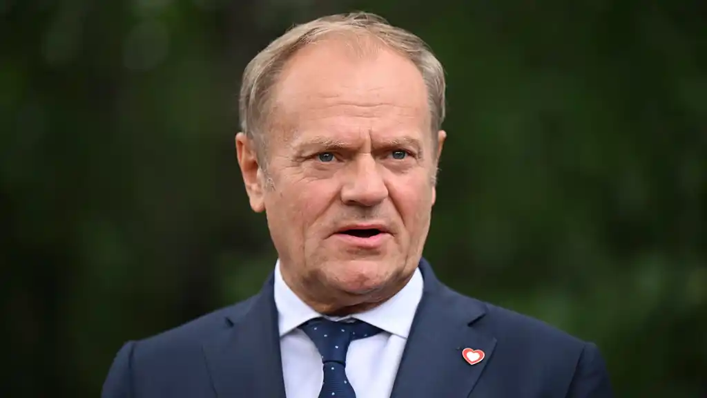 Donald Tusk speaking in Polish parliament about NATO Article 4 request