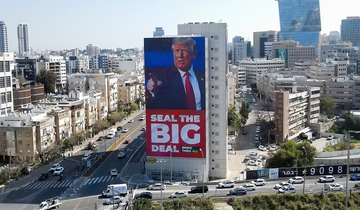Destroyed Gaza coast targeted by US and Israel Gaza Riviera plan displacing Palestinians
