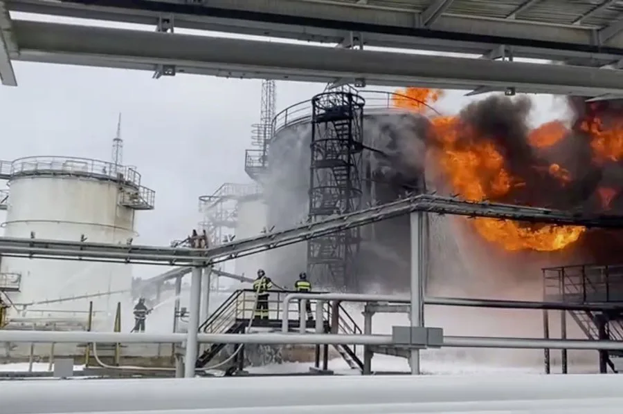 Emergency teams battle fire at Gazprom’s Salavat petrochemical complex after Ukraine drone strike