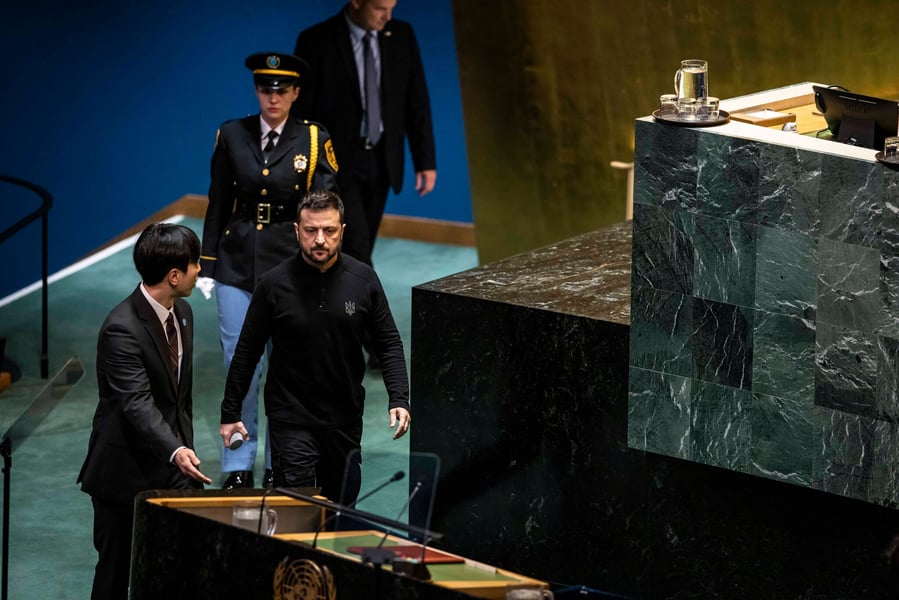 Volodymyr Zelenskyy addresses UNGA 2025, calling for military AI rules