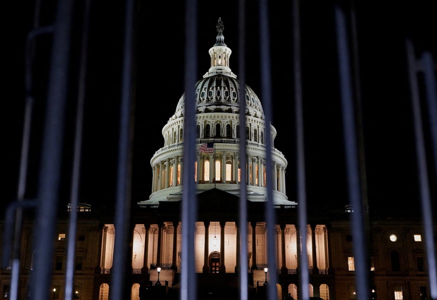 government shutdown 2025, congress stalemate, what is closed, national parks closed, last government shutdown, antideficiency act