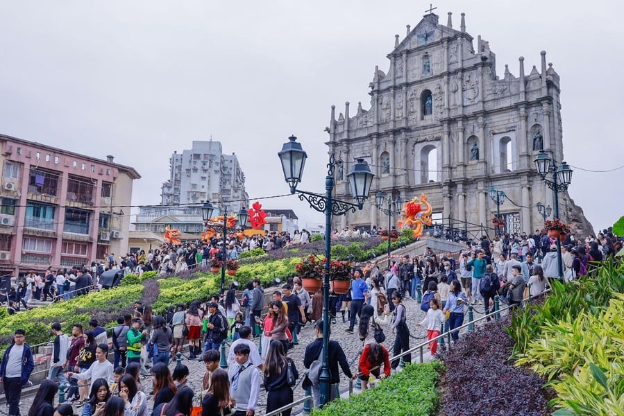 Shoppers and sightseers in Macau’s historic center during Golden Week