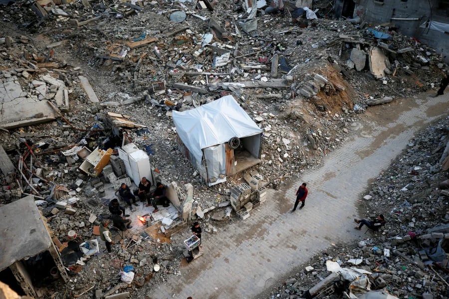 Gaza humanitarian crisis 2025 displacement and aid