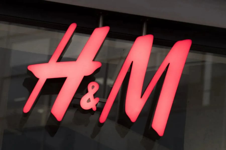 H&M store closing with shutters down as part of 2025 global restructuring