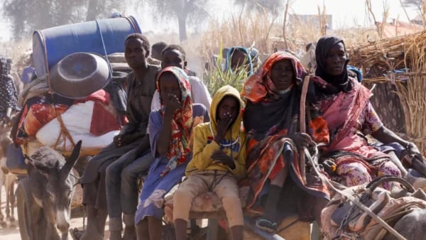 Displaced Sudanese civilians amid conflict in 2025 civil war