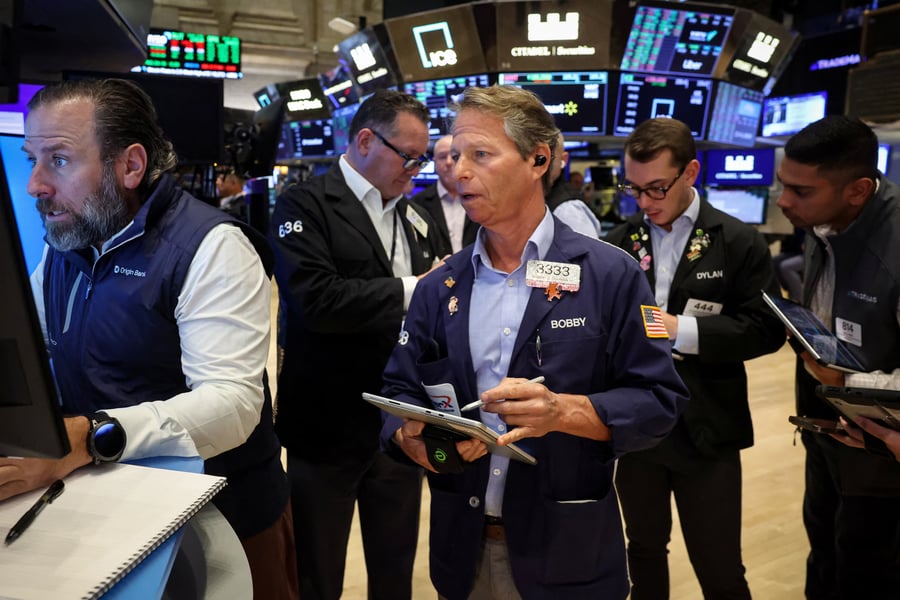 Wall Street traders react to Nvidia AI earnings, sparking stock rally and bubble fears