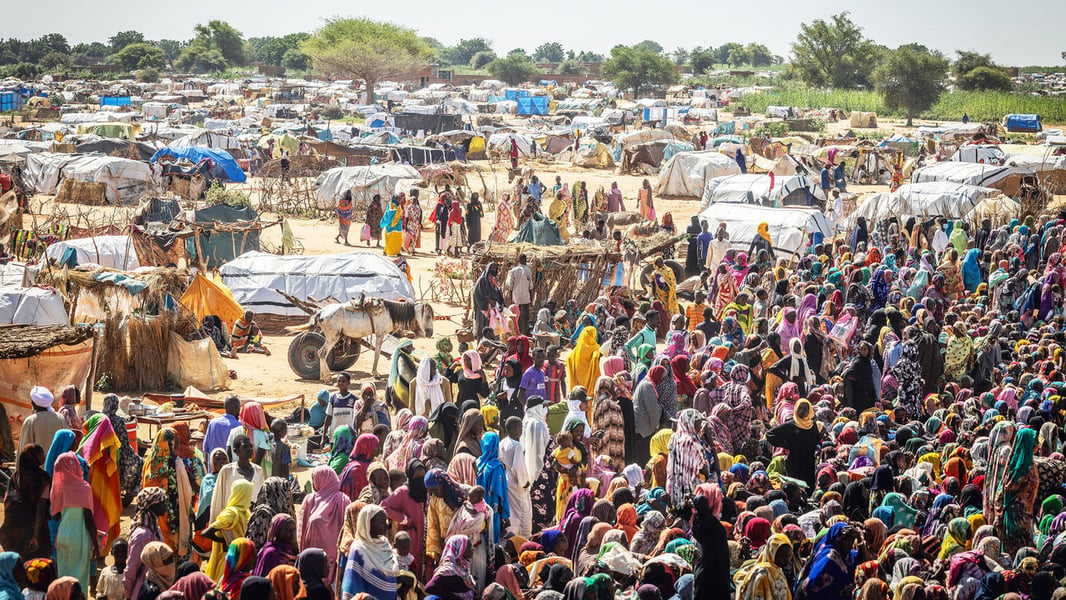 750K refugees Chad RSF El Fasher siege Sudan civil war famine crisis