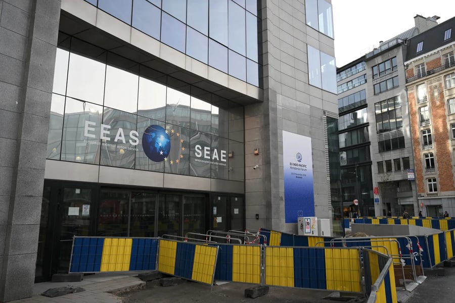 Belgian police raid EU diplomatic service in Mogherini fraud probe