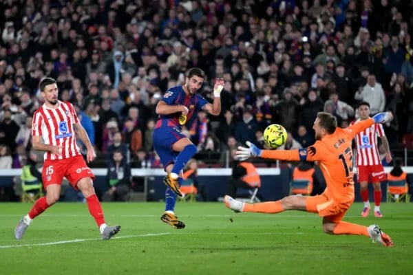 Ferran Torres Seals Victory - Barcelona 3-1 Atletico Madrid La Liga 2025 Ferran Torres celebrates after sealing Barcelona's 3-1 victory over Atletico Madrid with stoppage time goal in La Liga