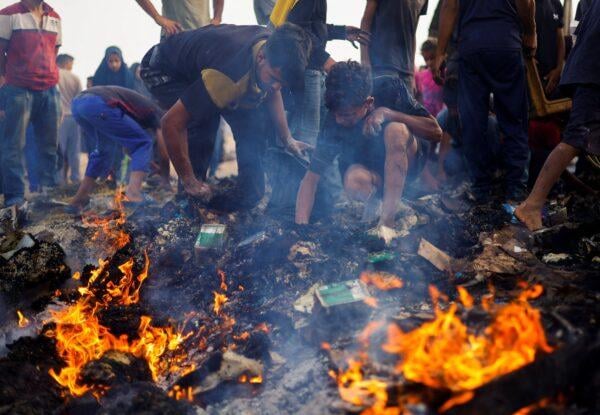 Gaza children scavenging rubble as breadwinners amid Israel genocide Day 726