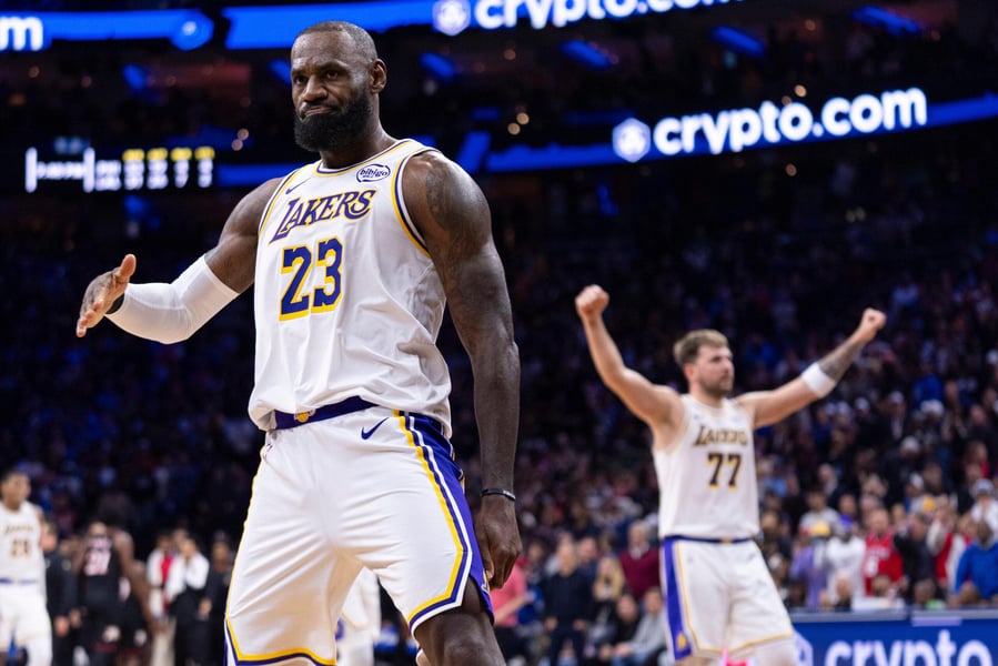 LeBron James historic 10 straight points ices 76ers thriller