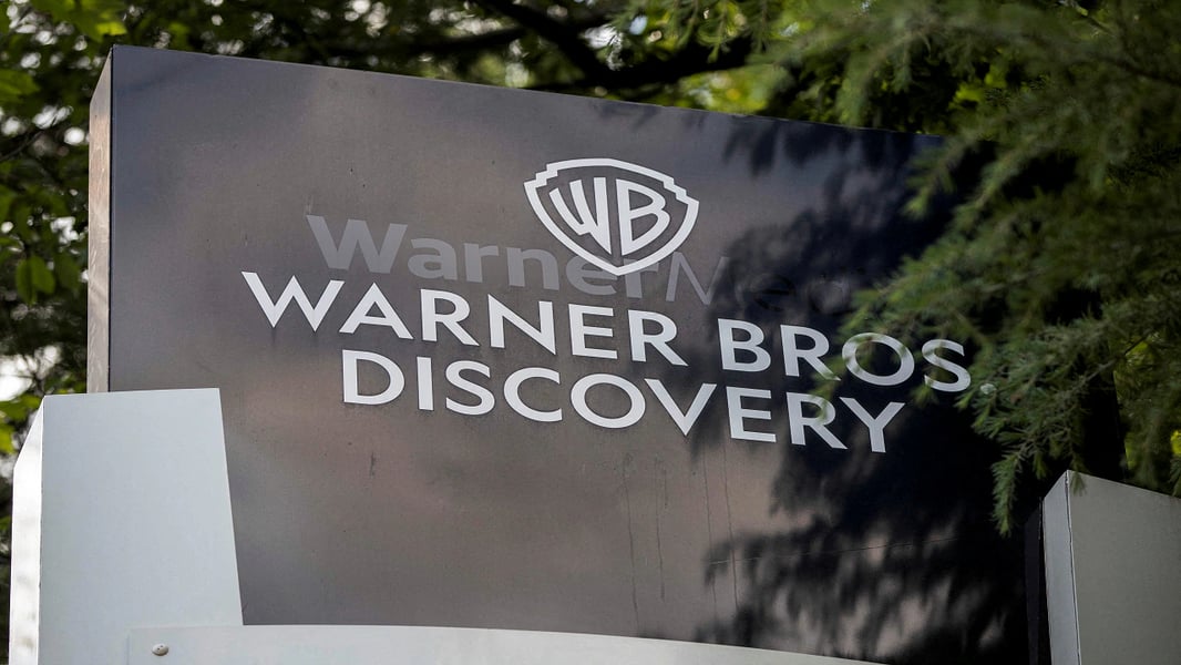 Netflix's $100B Warner Bros Discovery acquisition bid challenged by Paramount