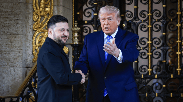 Trump and Zelenskyy shake hands at Mar-a-Lago amid Russia Ukraine war peace talks Day 1404
