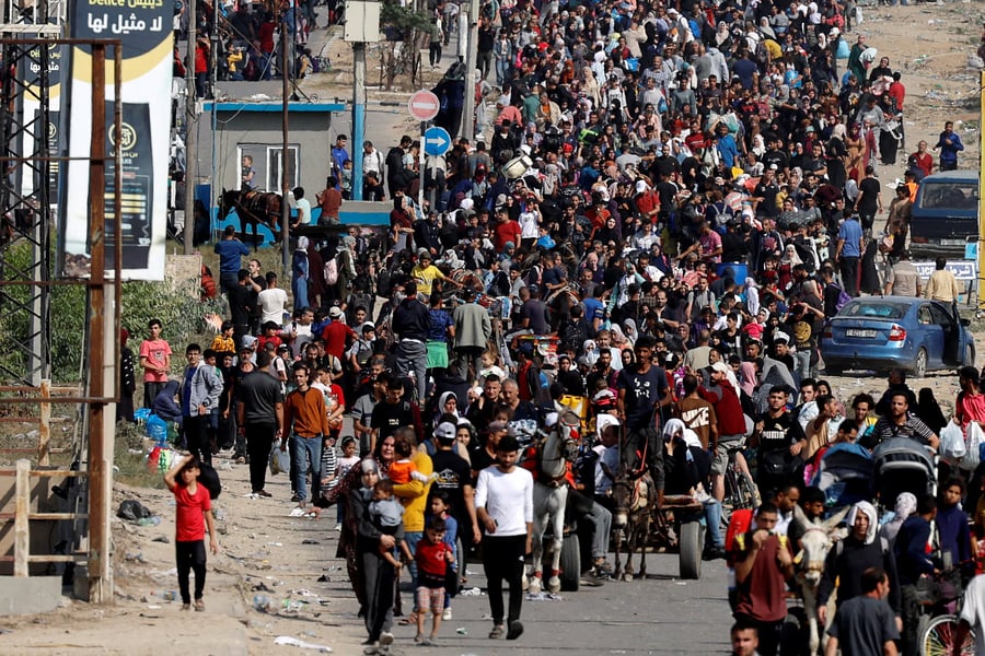 Gaza’s Growing Displacement Crisis Displaced Palestinians shelter in overcrowded facilities in Gaza