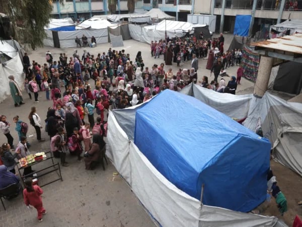 Gaza children risk their lives attending makeshift tent schools amid destruction