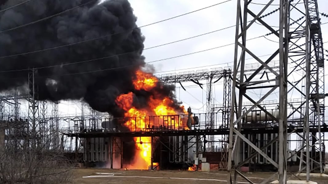 Winter power outages in Ukraine after Russian strikes on energy infrastructure