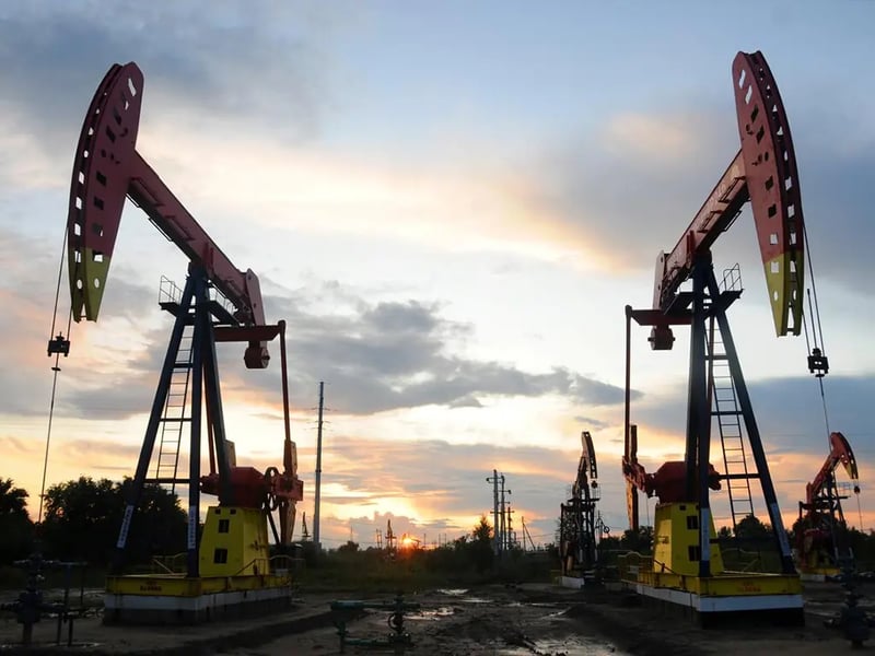 Trump administration plans to exploit Venezuelan oil reserves, US crude market reacts