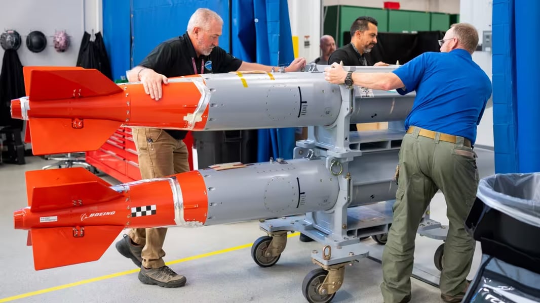 US Nuclear Arsenal and Arms Control Debate US nuclear arsenal modernization amid arms control tensions