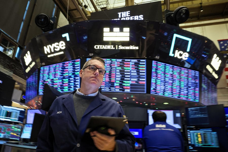 US Stock Market Rebounds As AI Rally Rescues Wall Street us-stock-market-rebounds-as-ai-rally-rescues-wall-street