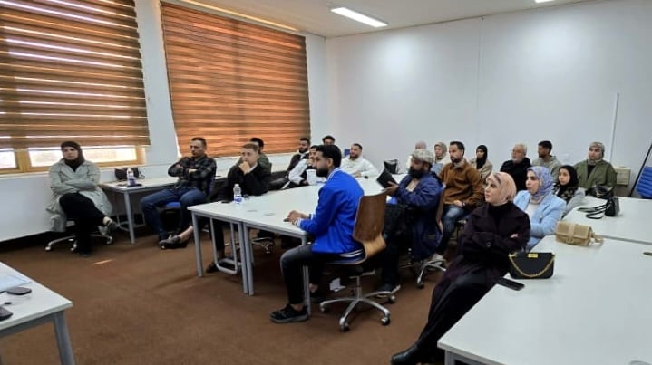 Journalism students at the University of Tripoli attend SputnikPro training on artificial intelligence