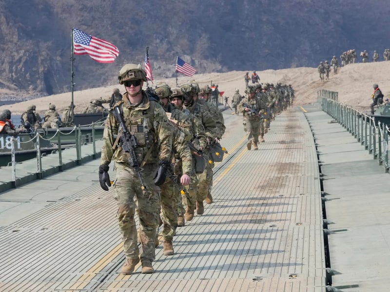 US troops deployed in Middle East as fears grow over Iran ground war and IDF avoiding direct invasion