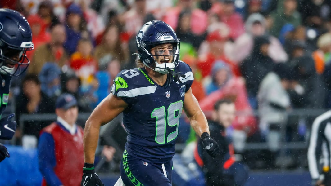 Jake Bobo Jaguars offer sheet Seahawks NFL free agency 2026